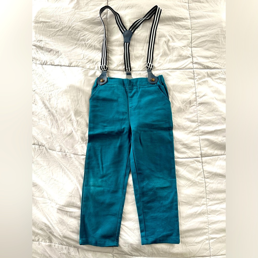 Boys pants with suspenders